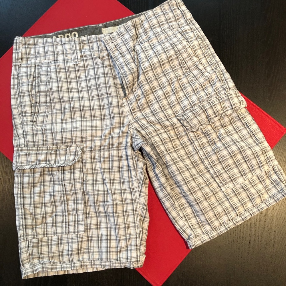 DKNY Jeans Plaid Cargo Shorts - Men’s Size 32